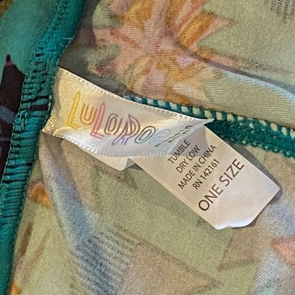 1245 LuLaRoe Leggings Size OS Green Black Geometric Aztec Print New - Picture 3 of 5